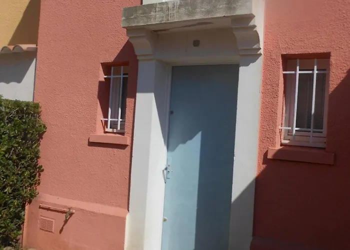 3 Pieces, 47m2 + Terrasse 15m2 Ref 4004 *